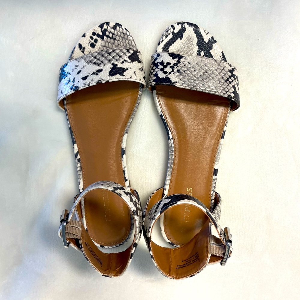 EXPRESS / Snake Skin Sandals / Size 7
